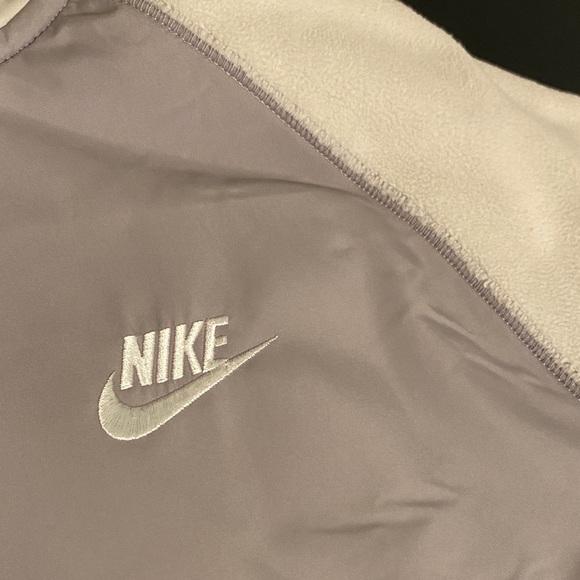 Nike Jacket - Picture 3 of 7